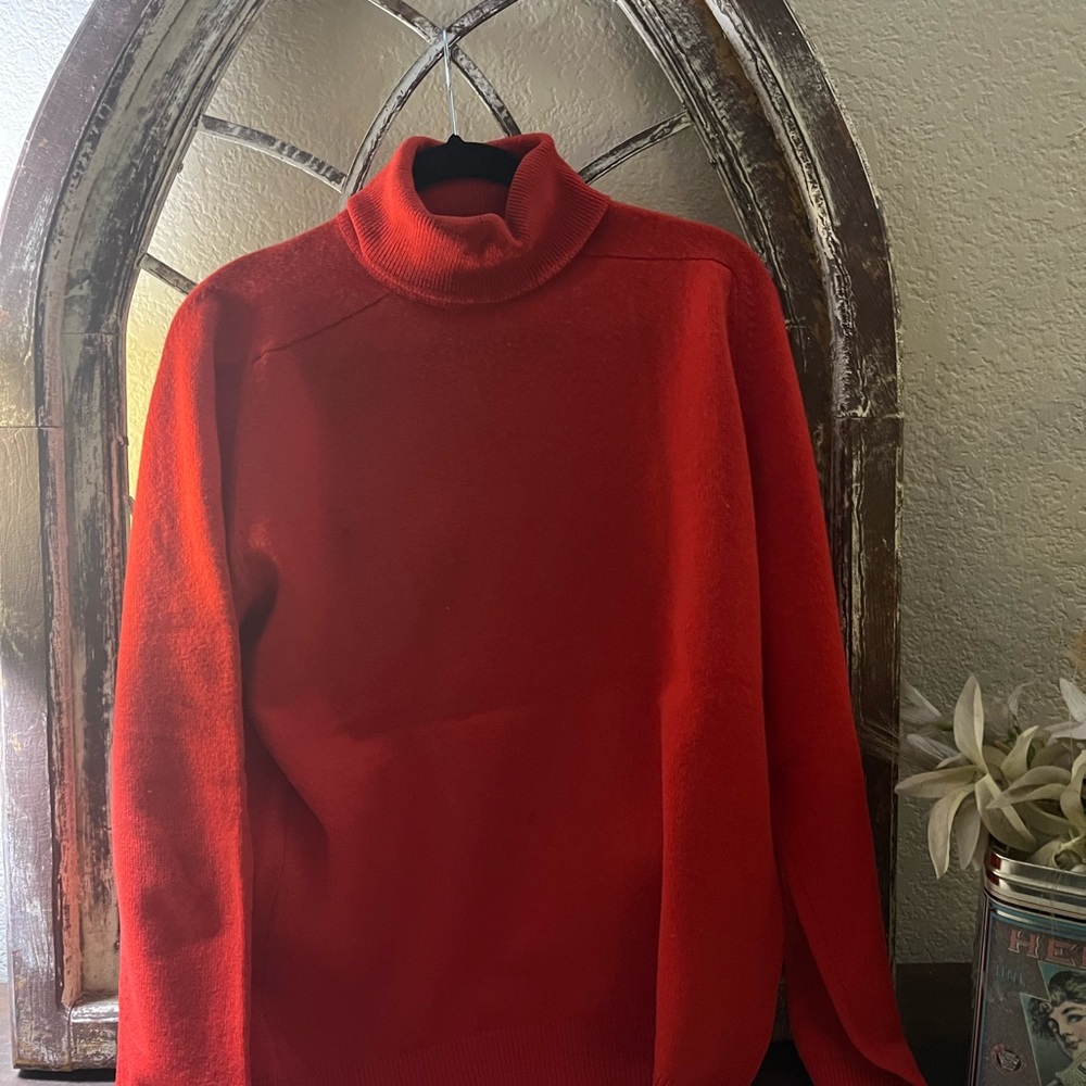 Lambs Wool  From Scotland  Red  Sweater  Size  XL, Cozy , Warm , Comfo…